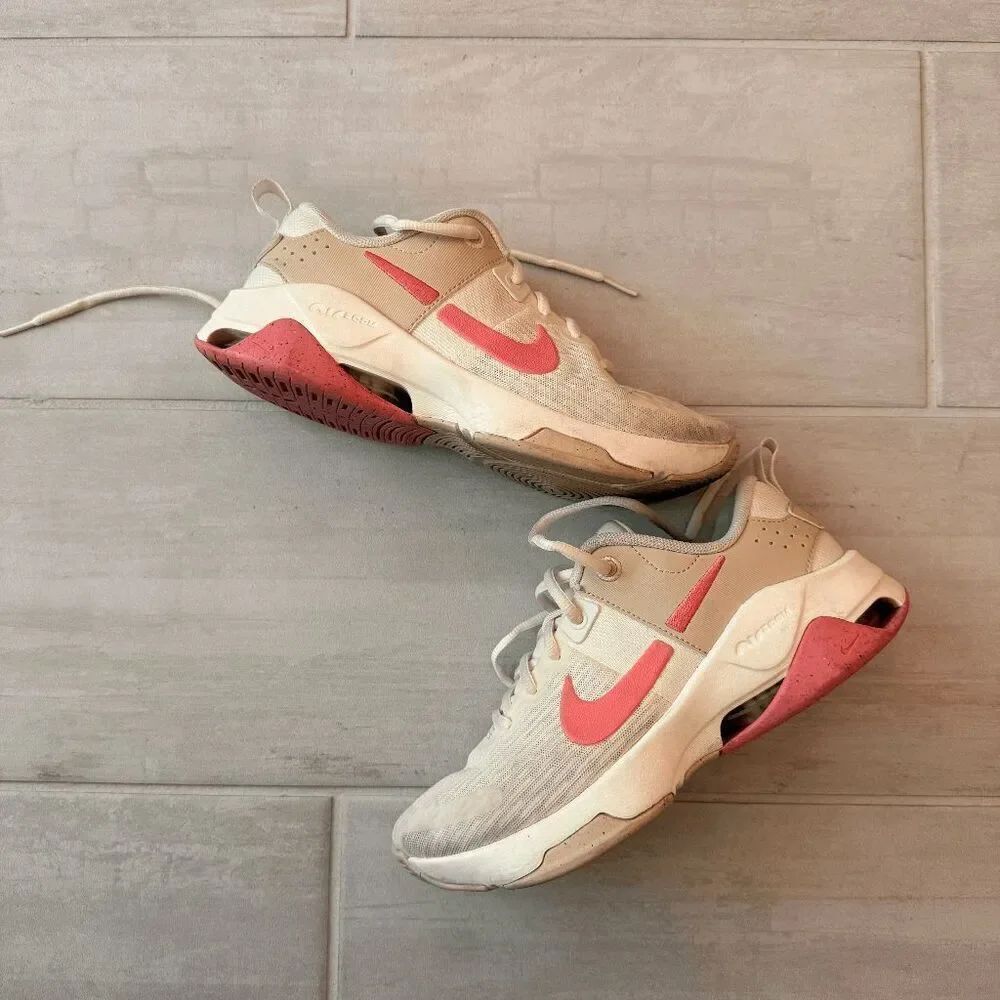 Nike Zoom Bella 6 Sand Drift Coral Chalk Womens 7.5 Cream DR5720 101 Sneakers - Picture 5 of 8